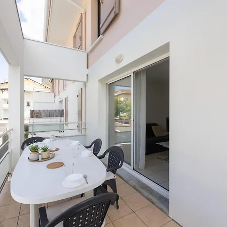 Des Pyrenees Avec Terrasse - Welkeys Apartamento